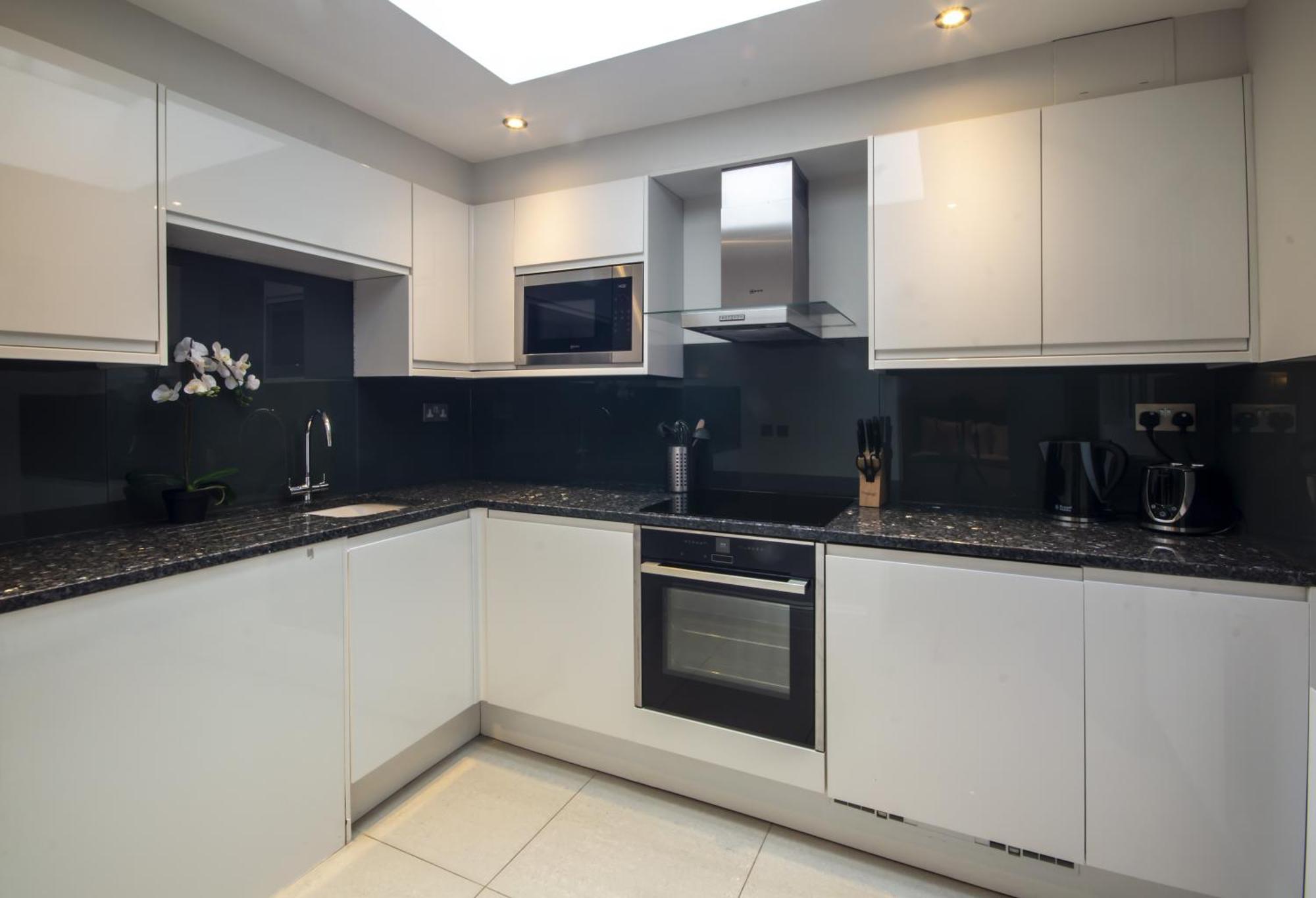 High Street Kensington By Viridian Apartments Лондон Екстериор снимка